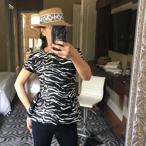 CH black and white fashion top